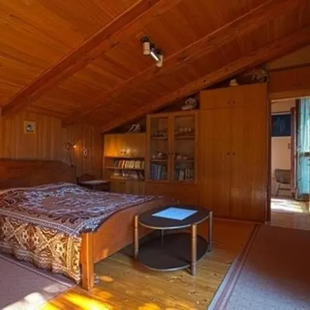 דירה House אומאג